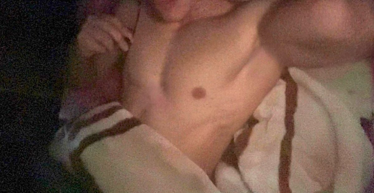 feetdemon123's tweet photo. armpits https://t.co/zoTdb0J0zy