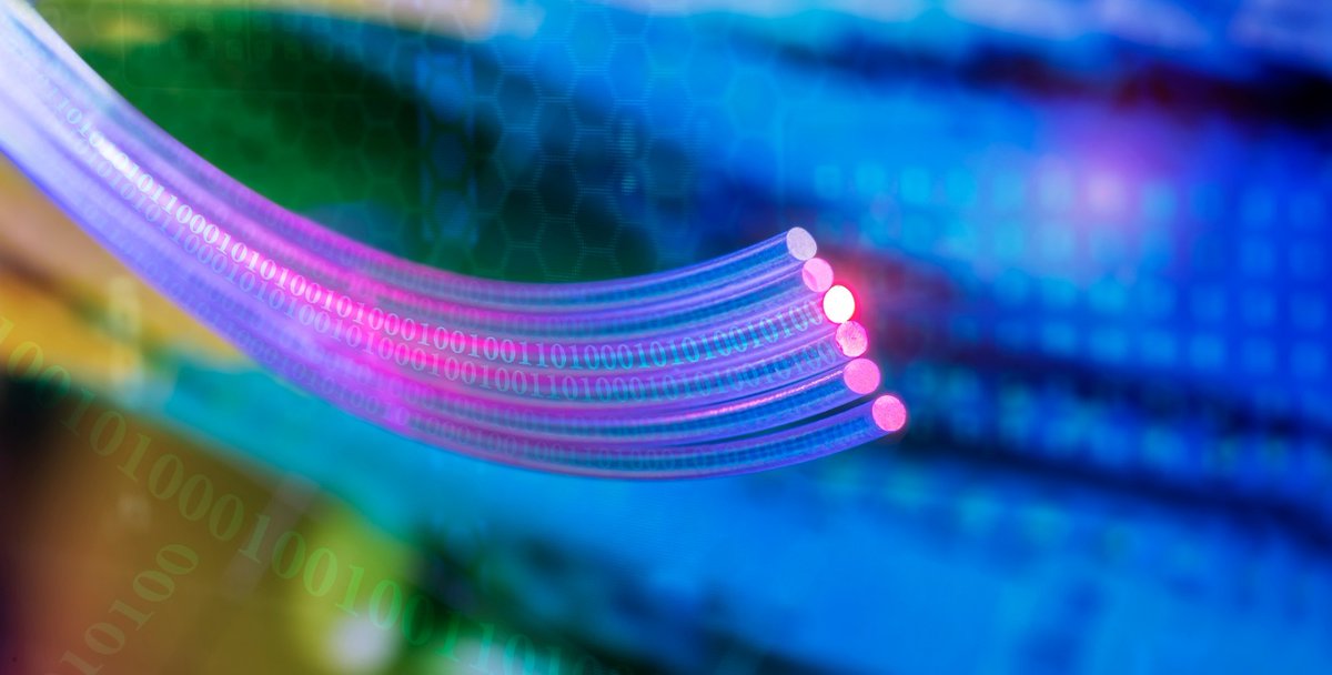 OpenFiberIT's tweet photo. La trasformazione digitale non si ferma alla copertura: bisogna accelerare il passaggio alla #FTTH. 

#OpenFiber lancia un incentivo di almeno 120€ per cliente migrato, dedicato agli operatori partner. Coinvolti 1.663 Comuni e 3,1 milioni di unità immobiliari. 

Leggi il CS ➡️ https://t.co/wfs8240eyB