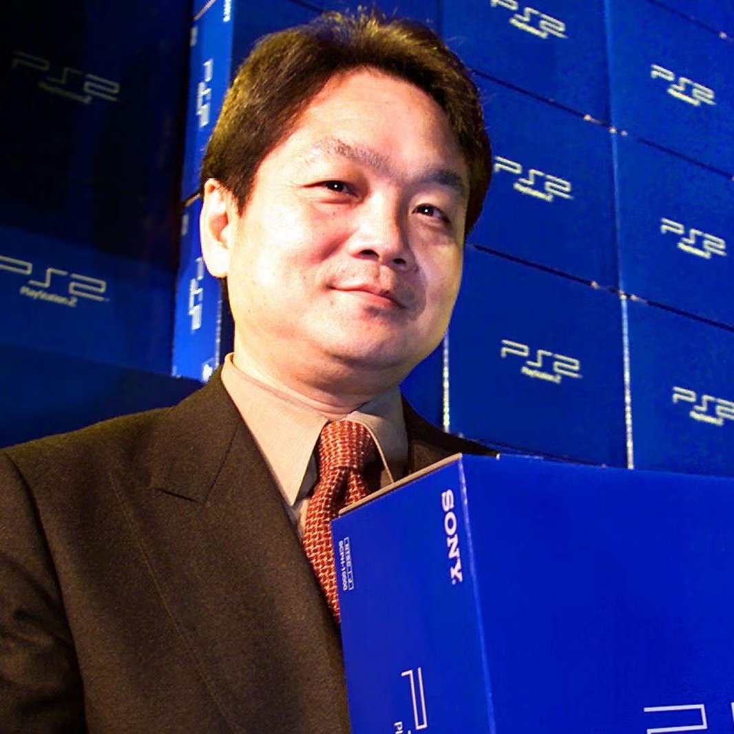 FakePearBear's tweet photo. BREAKING : "FATHER OF THE PLAYSTATION" KEN KUTARAGI HAS SAID THAT SUPPORTING PHYSICAL DISCS FOREVER IS NOT ECONOMICALLY REASONABLE AND THAT PLAYER BACKLASH IS A "MENTALITY ISSUE"  #GAMING #NEWS #UPDATE #FOREVERPHYSICAL #PS5 #SONY https://t.co/G1pBXyADfl