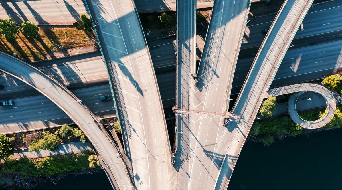 mdcdatacenters's tweet photo. MDC’s International Fiber Crossings are helping businesses grow across borders with resilience and speed ⚡

➡️ https://t.co/7qyzdPmKEO

#CrossBorderGrowth #DigitalInfrastructure #Colocation #IFCs https://t.co/9vb0g6BVCg
