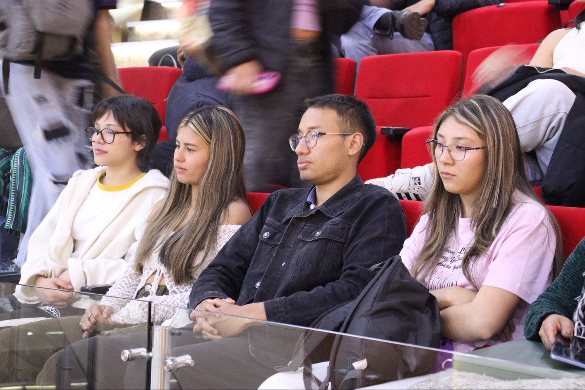 udistrital's tweet photo. #EleccionesUD || Con la participación de estudiantes, docentes y demás integrantes de la comunidad UD, se desarrolló el segundo Foro para la Designación de Decanos (as) 2026-2030 en la Fac. de Ciencias y Educación. 
Mira la transmisión en YouTube de RITA. 🛑 https://t.co/7wnVXP2yCA