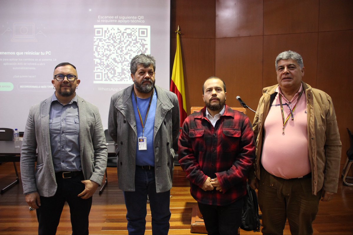 udistrital's tweet photo. #EleccionesUD || Con la participación de estudiantes, docentes y demás integrantes de la comunidad UD, se desarrolló el segundo Foro para la Designación de Decanos (as) 2026-2030 en la Fac. de Ciencias y Educación. 
Mira la transmisión en YouTube de RITA. 🛑 https://t.co/7wnVXP2yCA