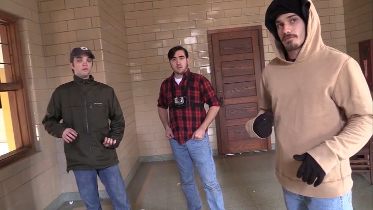 puppymerrick's tweet photo. i just yelled dumb fag and these guys all looked my way 😭😭😭😭 https://t.co/KqQRgFs6sz
