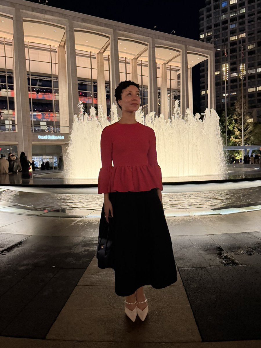 PereiraCyd77098's tweet photo. My outfit for the Opera last night, I felt like a little princess fairy 🧚🏽‍♀️ https://t.co/7WG8kucg0M