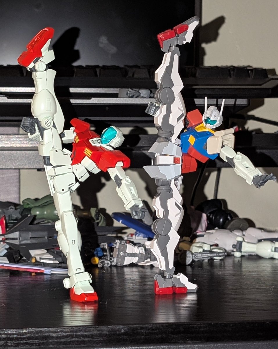YeenopaDaFemboy's tweet photo. Some pics to show off the flexibility
Leaning forward
Gear 2
Standing splits
And that one weird sonic pose
#gunpla #kitbash #gundam https://t.co/rwKh1rvebP