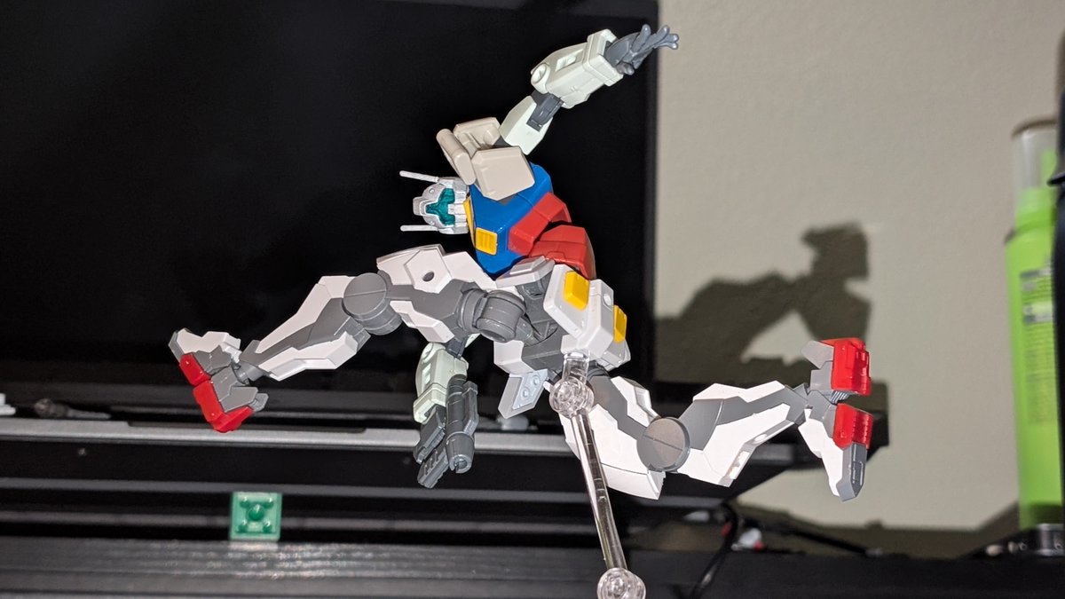 YeenopaDaFemboy's tweet photo. Some pics to show off the flexibility
Leaning forward
Gear 2
Standing splits
And that one weird sonic pose
#gunpla #kitbash #gundam https://t.co/rwKh1rvebP