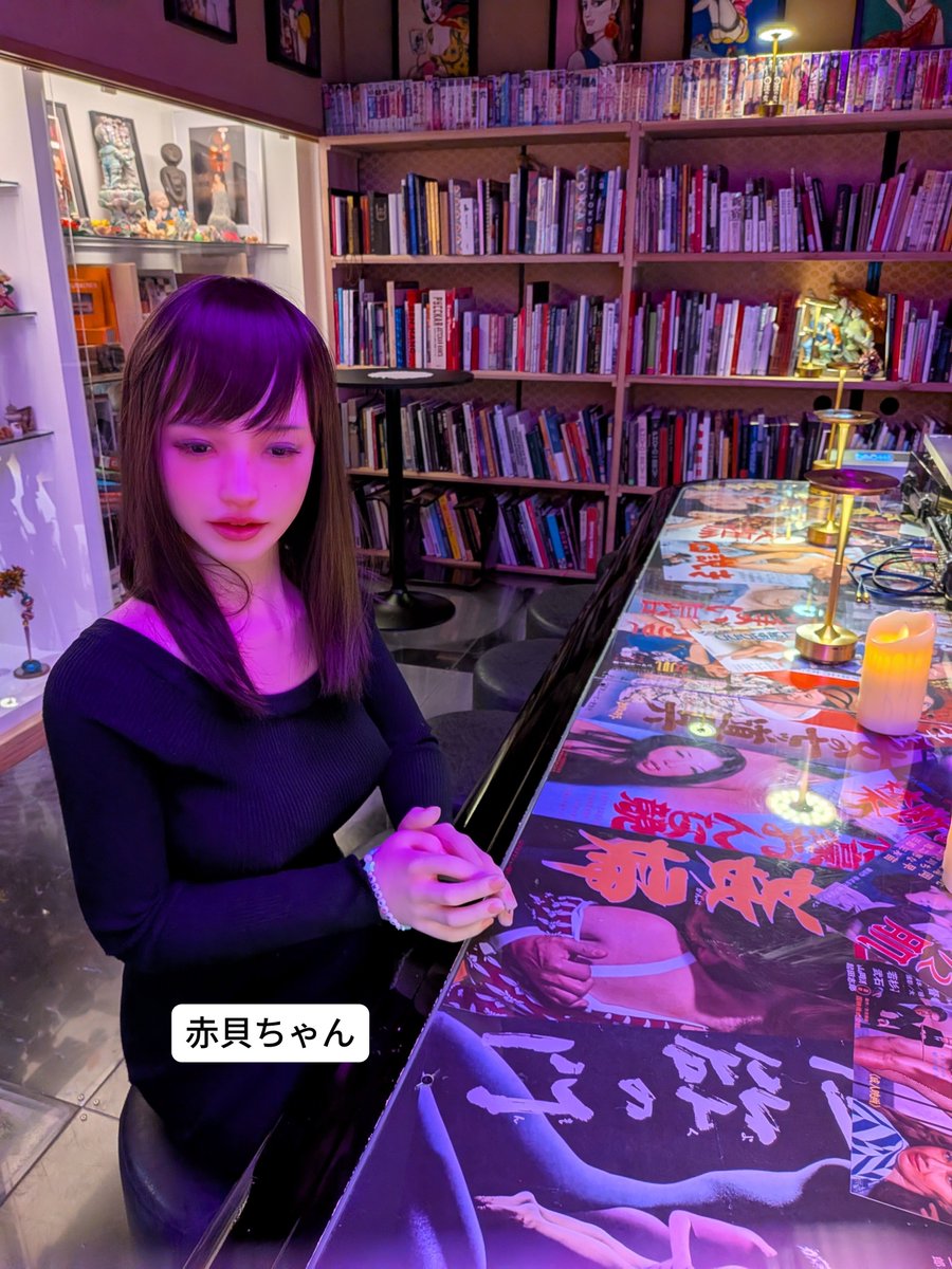 umekobucha109's tweet photo. 旅の思い出
｢大道芸術館｣
カオスな空間のＢＡＲ🍸
もちトーク内容もカオス､サブカル気味笑🤟
また寄り道させていただきます😙
赤貝ちゃ〜ん🩷
お値段85万円！やて💨

#大道芸術館 
#墨田区 
#bar https://t.co/ChP7sUbvCt