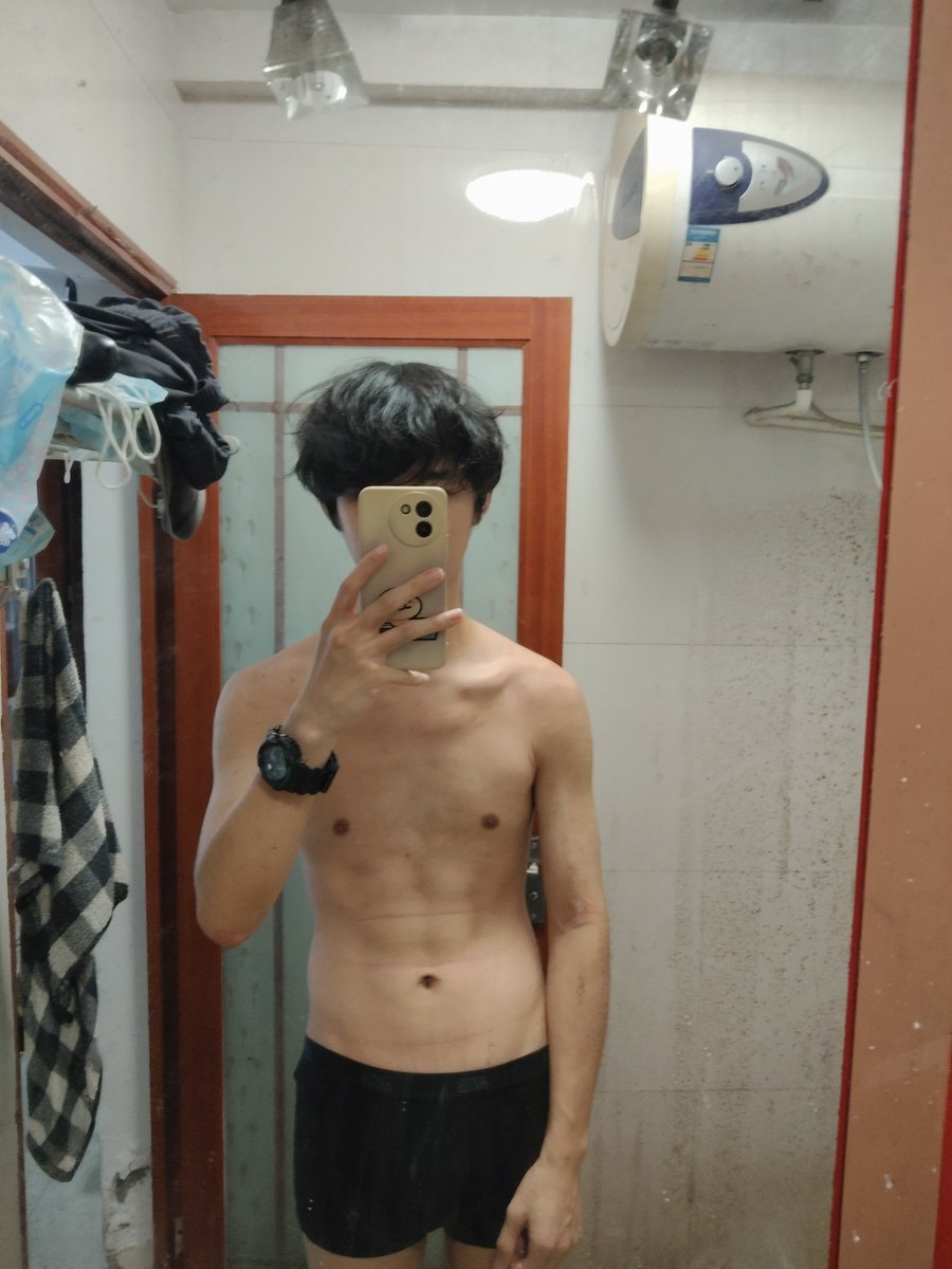 xlhe9on's tweet photo. 有人想看脱下内裤的吗 https://t.co/KZR1n1sH9K