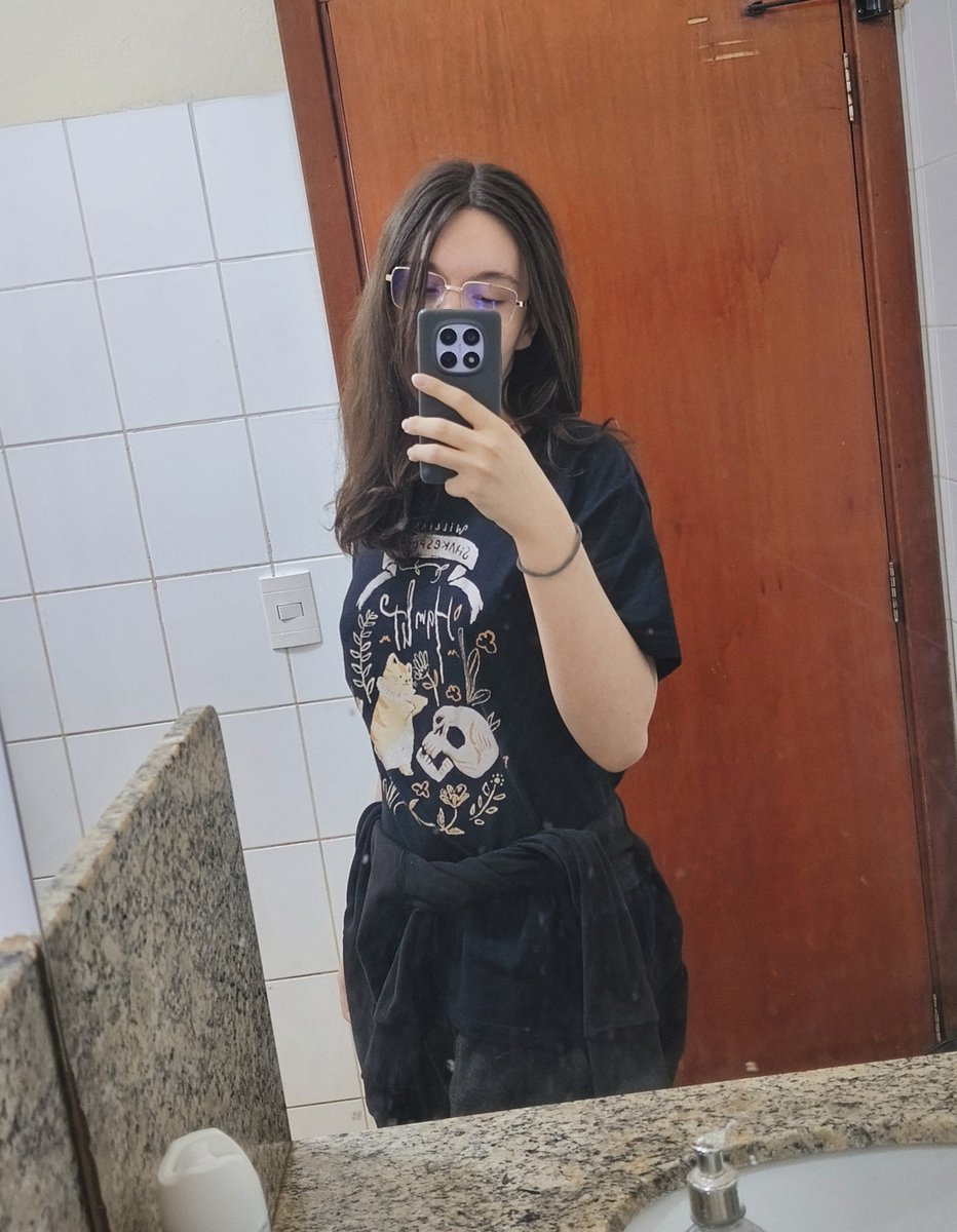 noinconsistency's tweet photo. my parents have no idea im trans btw https://t.co/G1uLHZiJ22