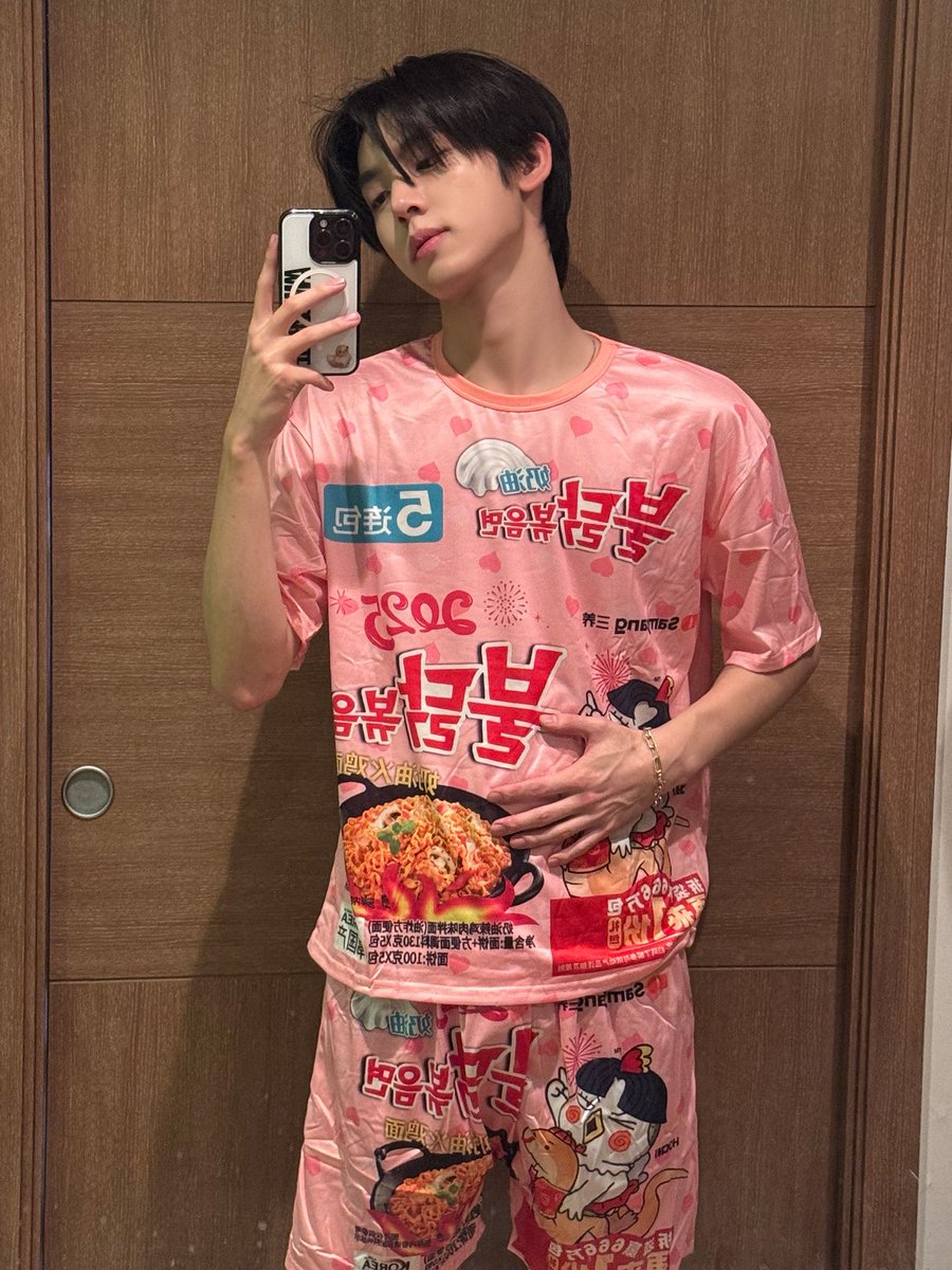 07hanpics's tweet photo. ➕💬 update https://t.co/wGnYKk97hU