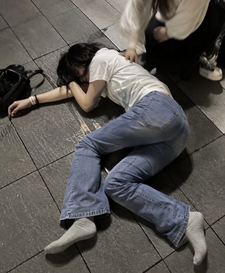 desui1700's tweet photo. これは飲み過ぎ https://t.co/QTuIUcP5P7