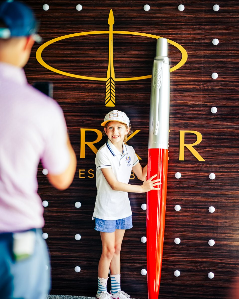 APinv's tweet photo. Spring break is for the kids! ⛳️☀️

Thanks to @OfficialVyStar, kids 15 and under receive FREE grounds admission to the Arnold Palmer Invitational presented by Mastercard with a ticketed adult!

🎟️ Get your tickets today at the link in bio.

#APInv https://t.co/K623U3Tp09