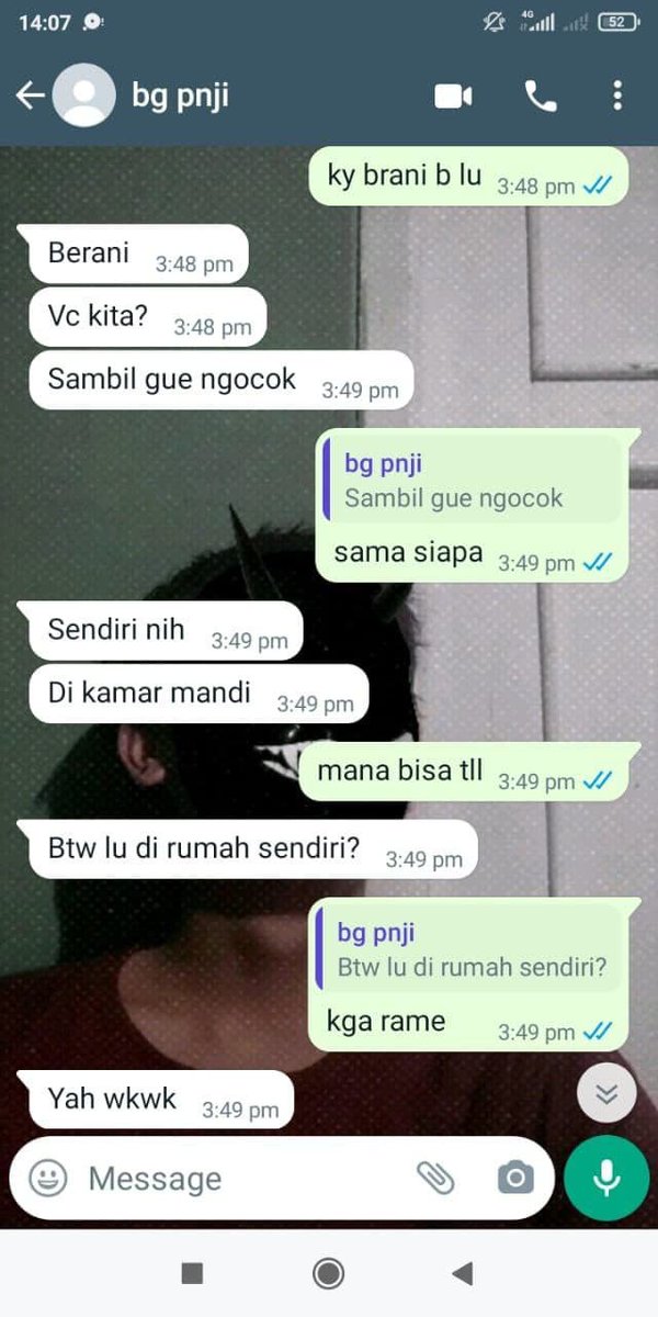itt_daa110's tweet photo. gong banget si ini wkwkwk semua org dia chat chatin buat diajak vcs https://t.co/qWdI1IPks5