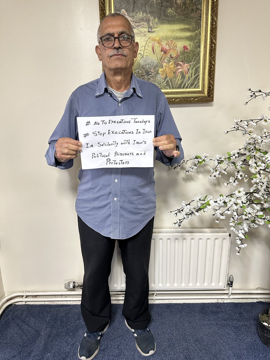 massacre_1988's tweet photo. Thank you @SRfreedex_LMG
For your wonderful Solidarity with Iranian political prisoners on the risk.
#StopExecutionsInIran 
#NoToExecutionsTuesday https://t.co/BtFKatJAMJ