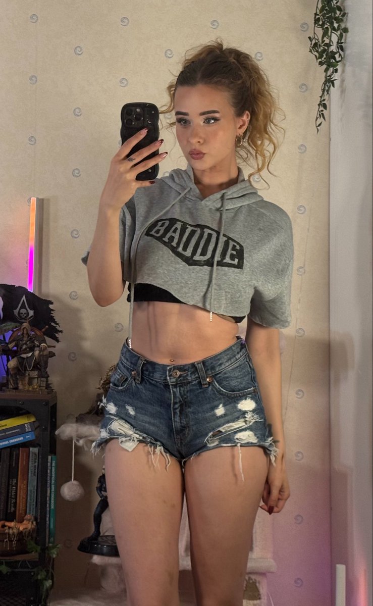 YaBoiElina's tweet photo. Lucia from GTA 6 if she was Swedish I GUESS. Made the shirt myself! https://t.co/22f88tNTpR