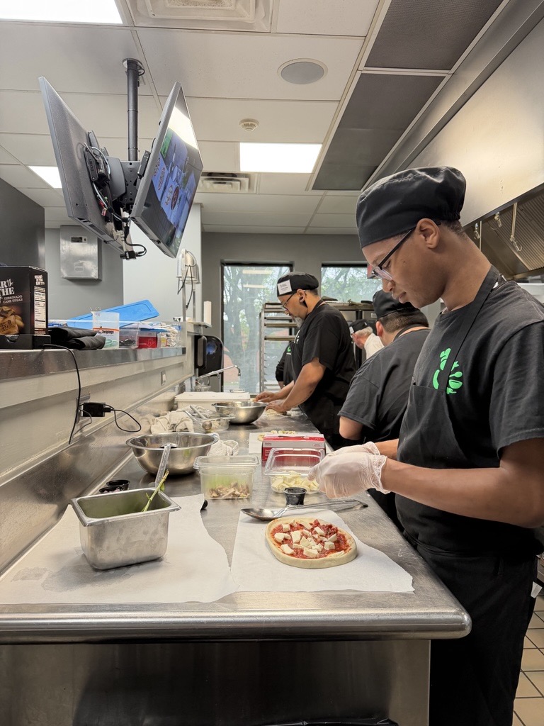 SecondHelpings's tweet photo. 👩‍🍳 Know someone ready for a new opportunity?
Our Culinary Job Training program helps adults build the skills and experience to pursue a culinary career.
Help us spread the word! Share this with someone who should know about CJT. 💚
Learn more: https://t.co/7mWqjbMXne https://t.co/TwMEVjVjjh