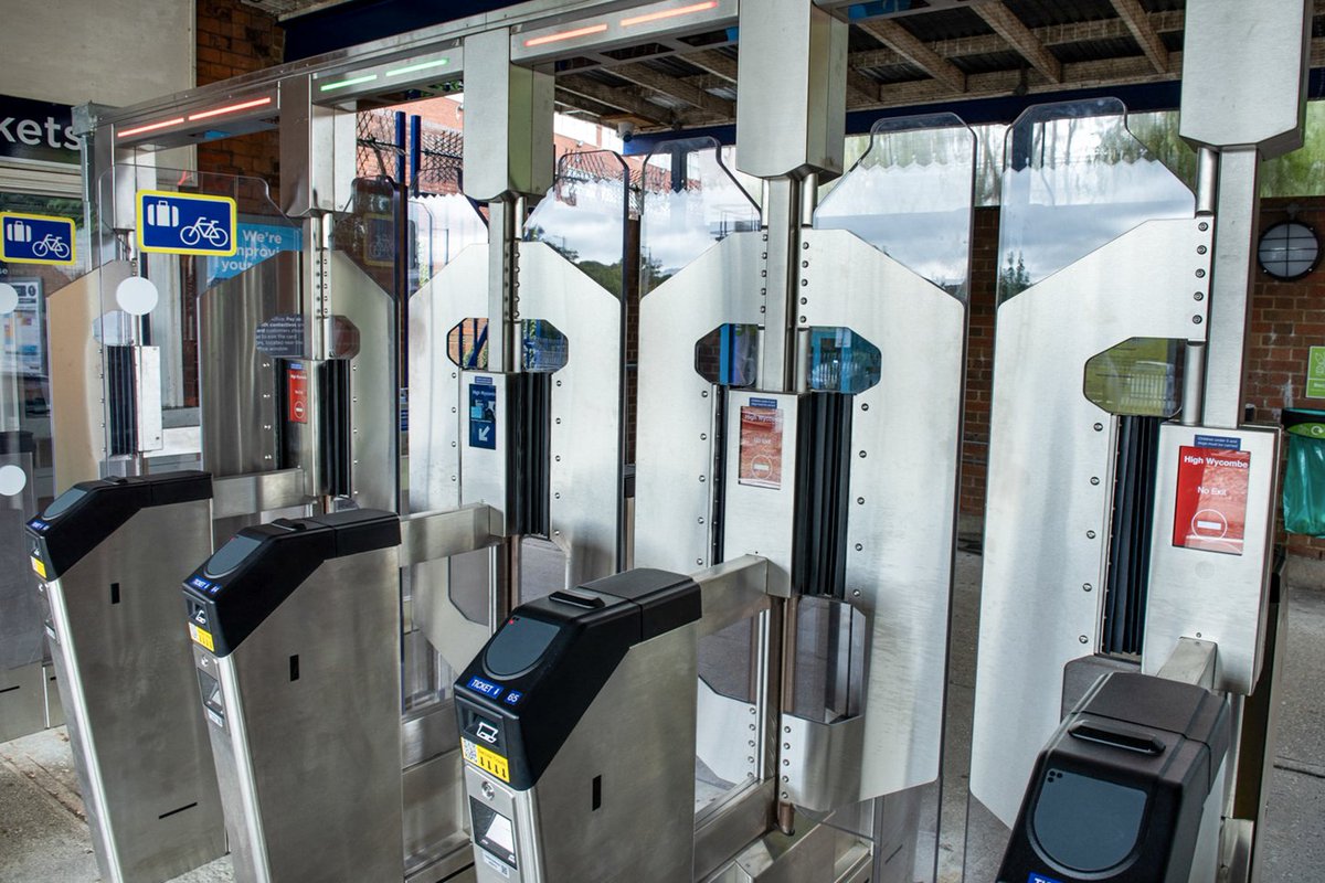 CubicTS's tweet photo. For too long, operators had to choose between protecting fare revenue and improving accessibility. There's the gate that ends the compromise. FEnX.

#FEnX ticket gates are now operating at High Wycombe station—the first UK deployment of this next-generation technology. 

Full-length paddles that deter fare evasion.

Intelligent sensors that slow down in real time when someone stops.

A completely flat floor with no ramp. 

No barriers to access.

Behind it sits FLARE, our computer vision platform that spots potential fare evasion and sends real-time alerts to staff. 

Together, they give operators the insight to protect revenue and sharpen operations without sacrificing what passengers need most. 

Revenue protection, accessibility, passenger experience, and operational efficiency—now all in one gate.

Read the story to see how @chilternrailway and Cubic brought FEnX to life 👉 https://t.co/7vl8bRyFLS

#UK #PublicTransport #UKRail #FareGates #TicketGates #Buckinghamshire #England