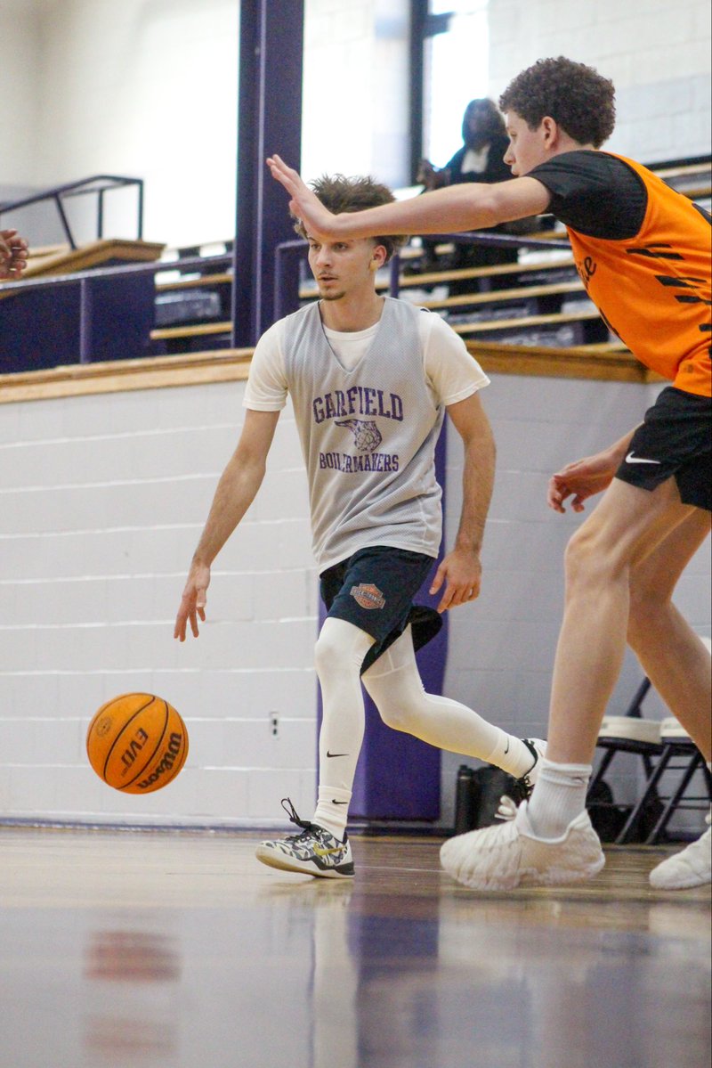 adelmacki2028's tweet photo. 33 PTS 🔥 | 8 3PM 🏀 | 4 STL 💯
Strong performance against Tenafly AAU. Just getting started, locked in and ready for the next level. 📈 @collegecoaches #RecruitMe #AAUBasketball #ClassOf2027 #CollegeBasketball #BasketballRecruiting #HoopDreams #NextLevel #StudentAthlete #Future https://t.co/wCbeUU8cFQ