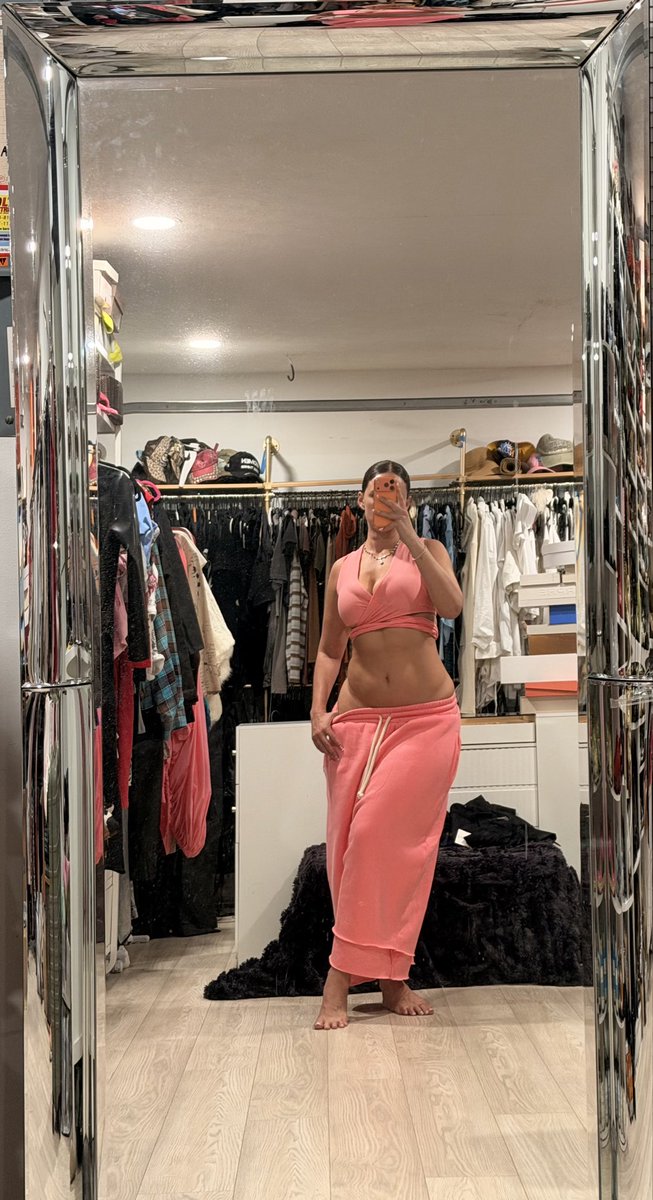 YesJulz's tweet photo. Cozy in Laina Rauma fleece ☁️ https://t.co/Tu26hskiab