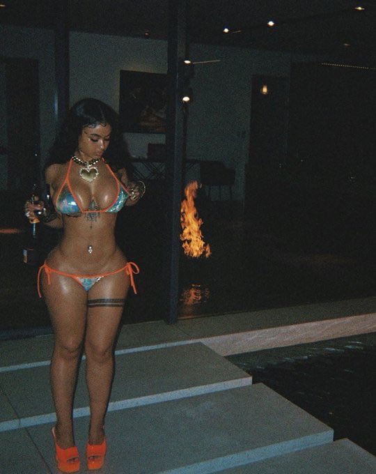 stellaa__j's tweet photo. India Love is so Bad https://t.co/Saqgjs0PQk
