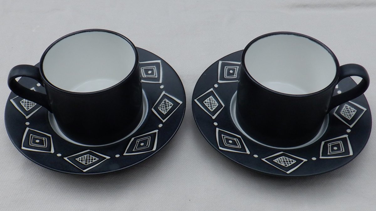 EverRotating's tweet photo. 2 ceramic coffee cups and saucers. Part of the Bongo range from the Pottery Barn. Made in Japan. ☕☕

🛒 https://t.co/4LJhNmlqTH

#PotteryBarn #CoffeeHour https://t.co/emHGzAQxeE