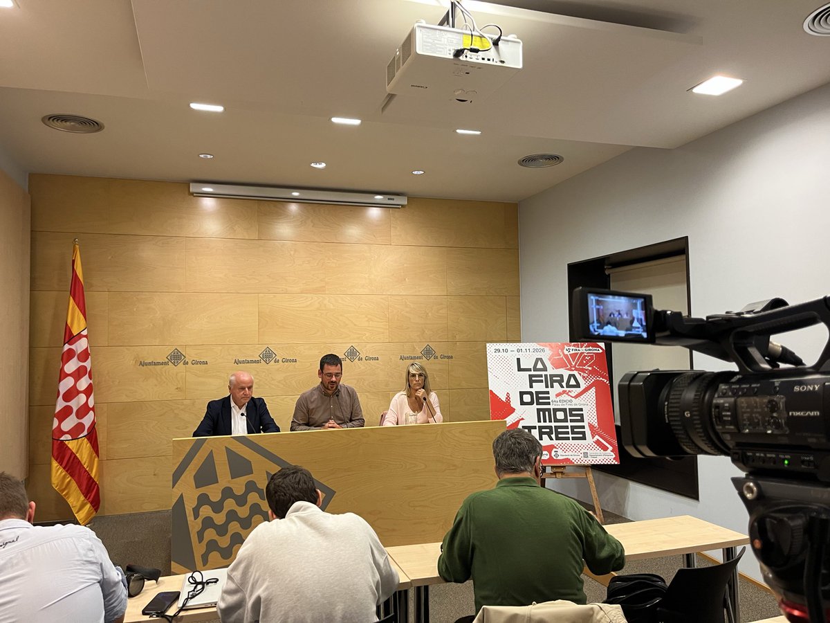 comunicacat's tweet photo. 🗓️ Un any més la @firadegirona acollirà una nova edició de la Fira de Mostres, entre el 29 d’octubre i l’1 de novembre!

🔝 En aquesta 64a edició, el saló comptarà amb la participació de 284 empreses expositores

@Girona_Cat 
@cambragirona 

#clientcomunica #firademostres https://t.co/klWfXjytpO