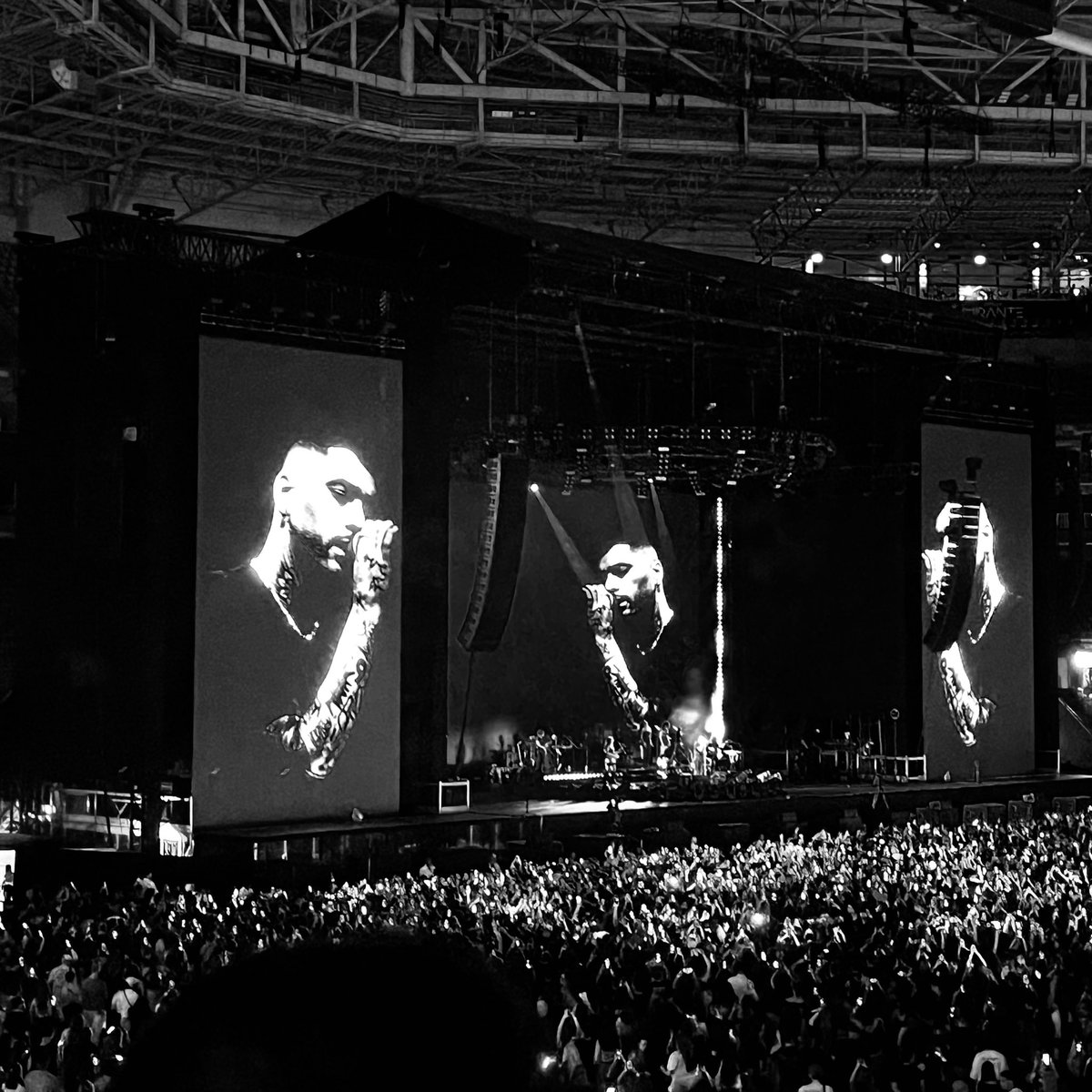 nattlmeida's tweet photo. Tá podendo postar que vivi a Konnakol tour no Brasil. QUERO entrar e ver essas fotos todo dia. Meu Deus, já estou ansiosa para o BTS.  🖤 https://t.co/A2T8ystsOZ