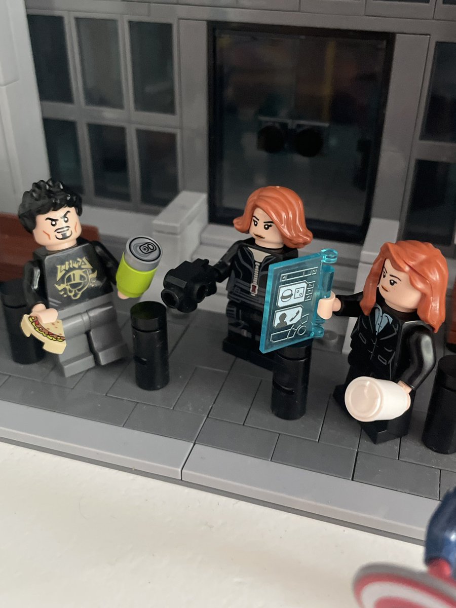 CaveTheAntonio's tweet photo. i finally finished the avengers tower does this mean i can buy my next lego set now? https://t.co/hzbsg1xijU