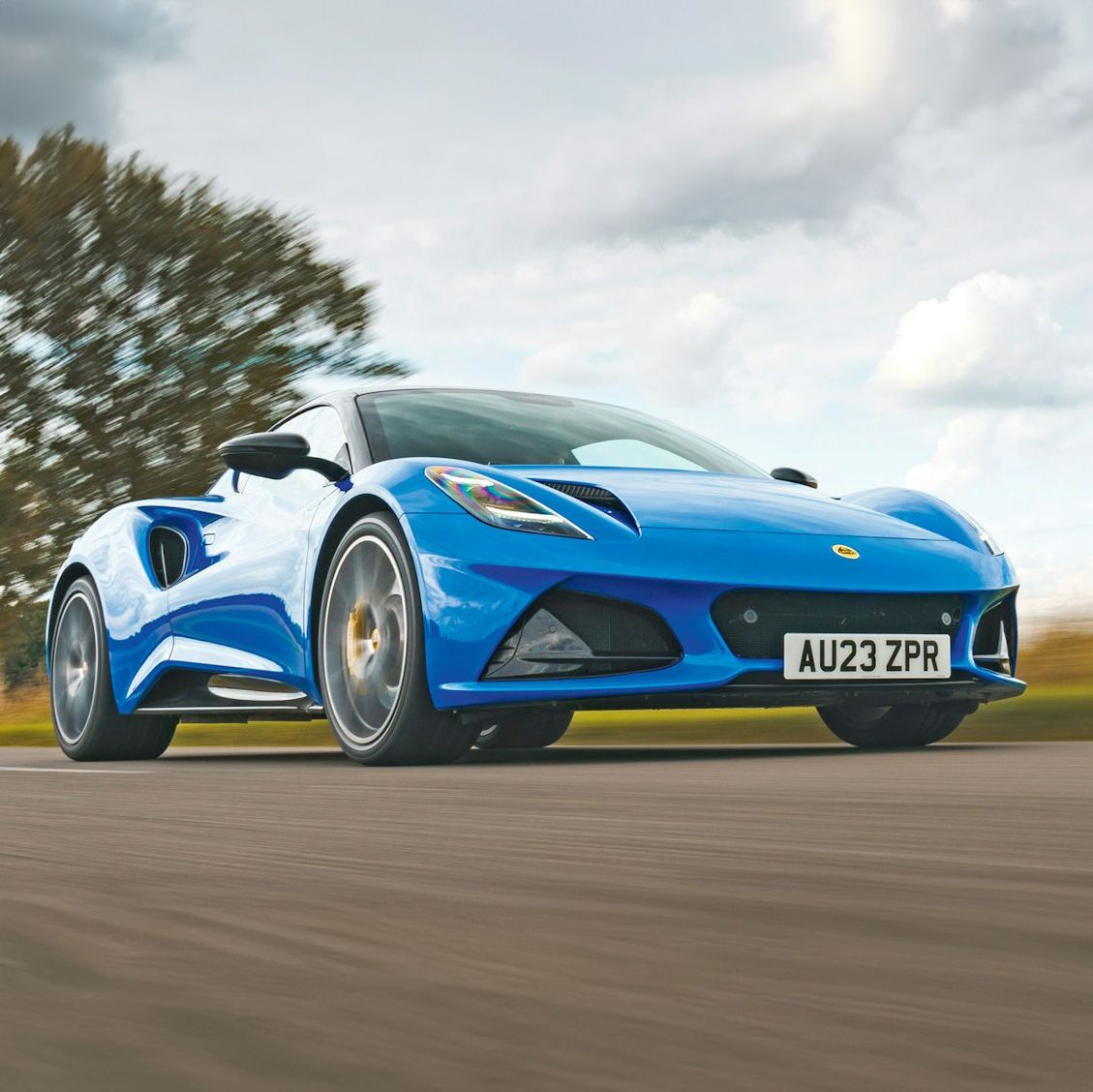 AutoExpress's tweet photo. Thrilling to drive and great to look at! A used Lotus Emira is the perfect Porsche alternative...>> https://t.co/94txgWnEmR https://t.co/k48aam0f6s