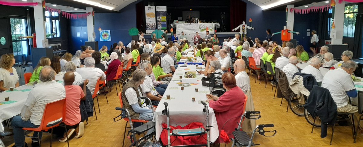 MSAdesCharentes's tweet photo. 📸 Retour en images sur les Géronto’Challenge à #Surgères !

🙋 Les élus de la #MSAdesCharentes mobilisés pour l’arbitrage des épreuves, aux côtés des aînés.

👏 Bravo aux participants, aux élèves de la #MFR et à l’#EHPAD Le Moulin du Val du Bruant, grand gagnant ! 🏆 https://t.co/UquQCS2WWX