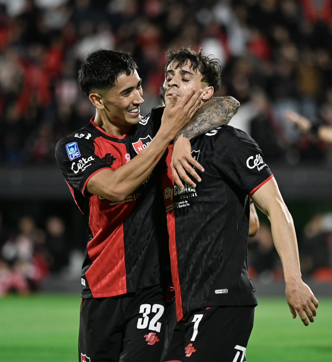 Newells's tweet photo. Primer gol para el Chino en el Coloso 💪🏼⚽️ https://t.co/fzLdLqBmmy