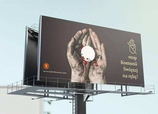 joaosilveiraaa's tweet photo. Stop Communion in the Hand

Catholic faithful in Poland have launched an advertising campaign calling for an end to receiving Communion in the hand. https://t.co/frsuh8SiW8