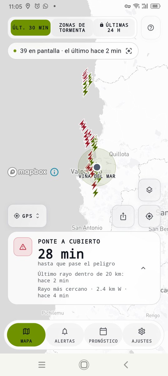 CA2BAV's tweet photo. A esta hora IMPORTANTE TORMENTA ELECTRICA afecta #Concon #Reñaca #VinaDelMar #Valparaiso relámpagos que se ven en todos estos sectores y truenos que retumban https://t.co/ZJ3xtQxGqw