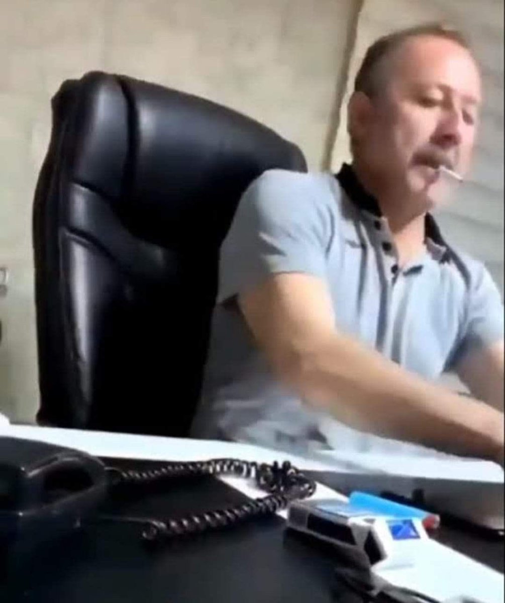 gragasulas's tweet photo. orkunum sen gel orta sahaya hakan kadro dışı sağda cengizim sen oyna soldada oğuz sen oyna gülüm https://t.co/gBG4BwnsWx