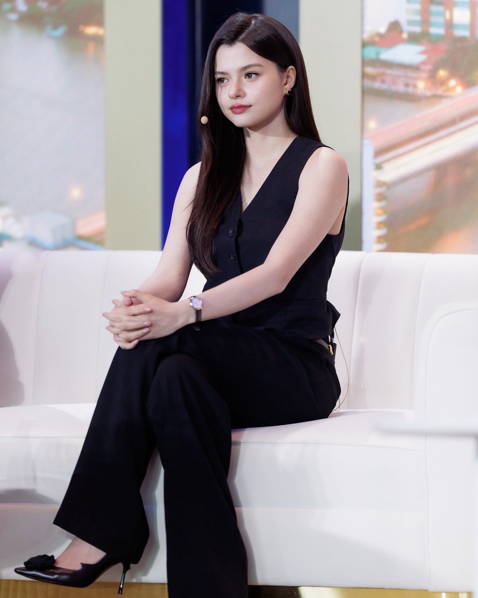 nangnang_gf's tweet photo. Boss Rebecca 🫠

#FTLuxuryxBecky
#FTLuxury
#beckysangels https://t.co/Nl1jNY5FjW