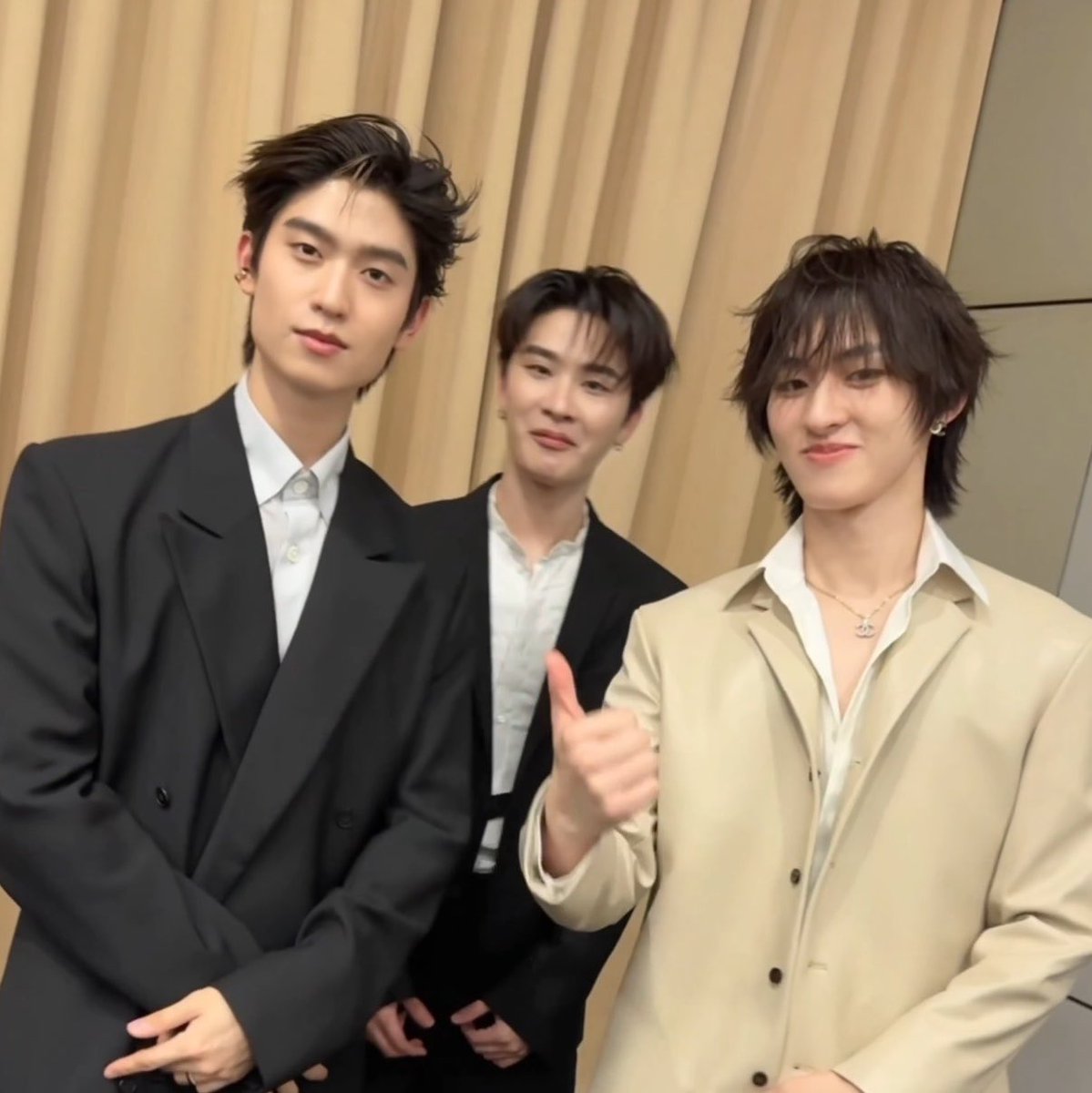 tomatogogi's tweet photo. มีคนจิ้นเป็นหนุ่มวาย 555555555555555555555555555555555555555555555555555555555 https://t.co/HZcqeWIb0Y