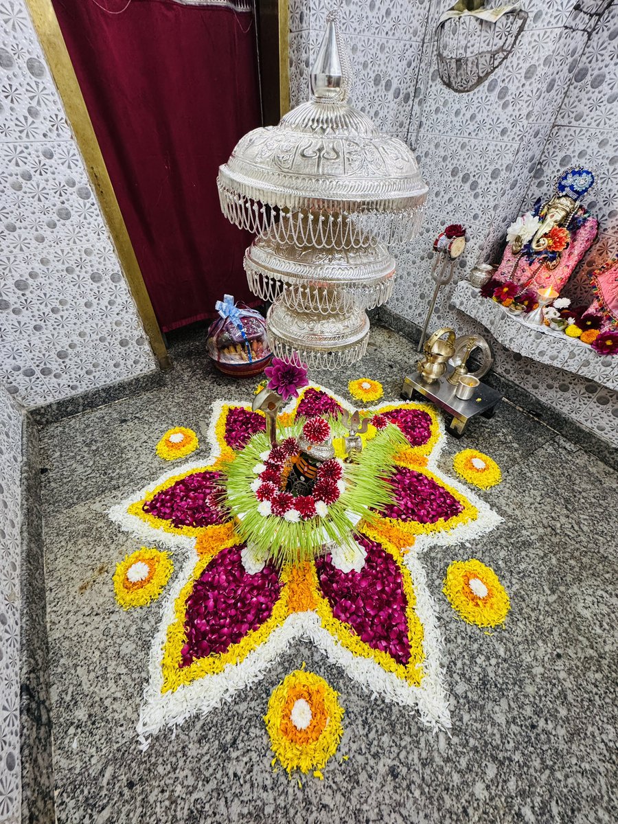 neelkanthtemple's tweet photo. शुभ रात्रि श्री नीलकंठ महादेव जी

📍 श्री नीलकंठ महादेव मंदिर उत्तराखंड https://t.co/bonsrQYorG