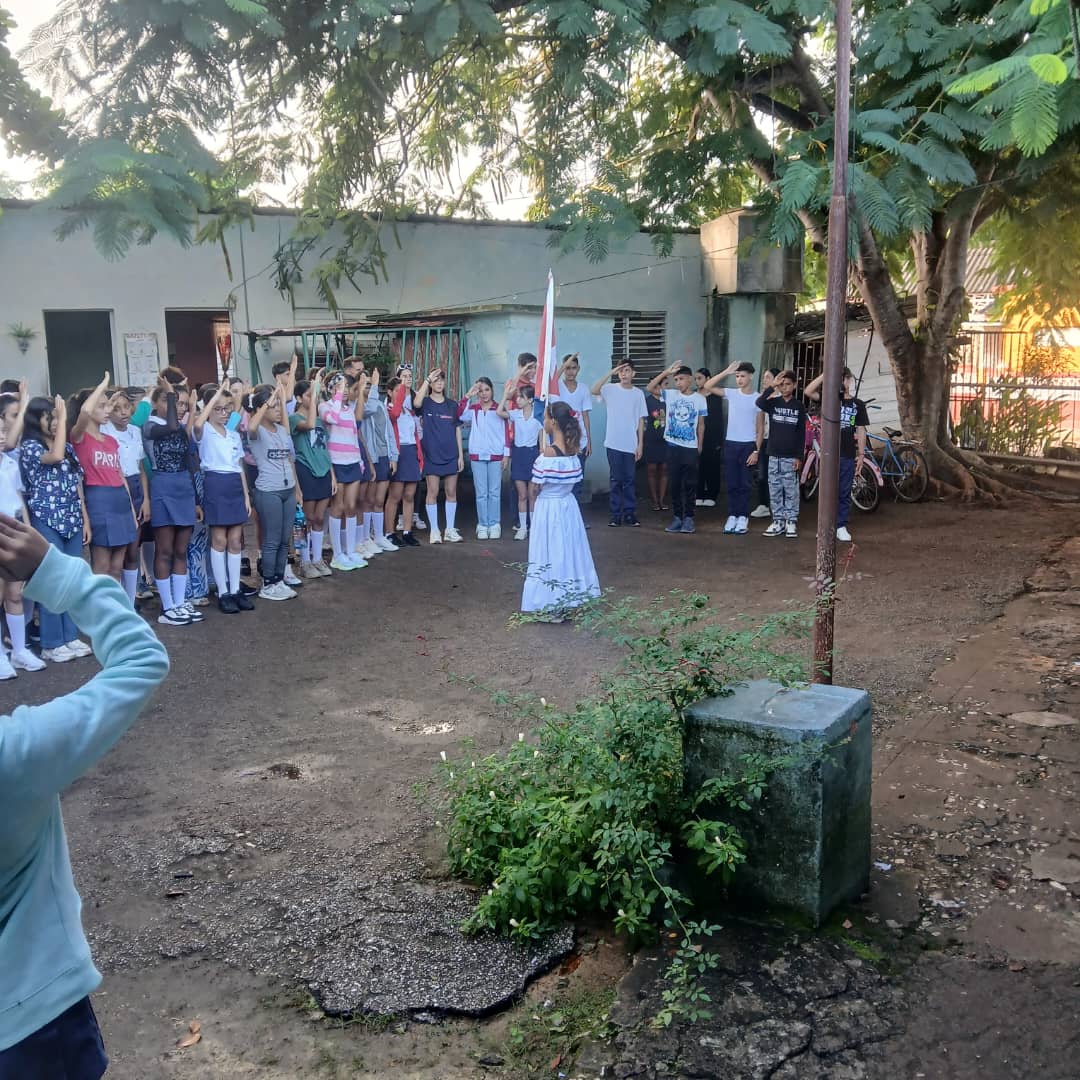 EsbuDelfinQdeG's tweet photo. Tiene lugar matutino especial por el día de la Cultura Cubana en el centro, de conjunto con la Escuela Especial.
#dgepvillaclara  
#VillaClaraConTodos
#CubaMined
 #dgem_quemado 
#Yamilet50088609 
#SaezCoralia 
#SaerySerrano
 #milaxy
 #suselymorfa https://t.co/Qa4kSDwC57
