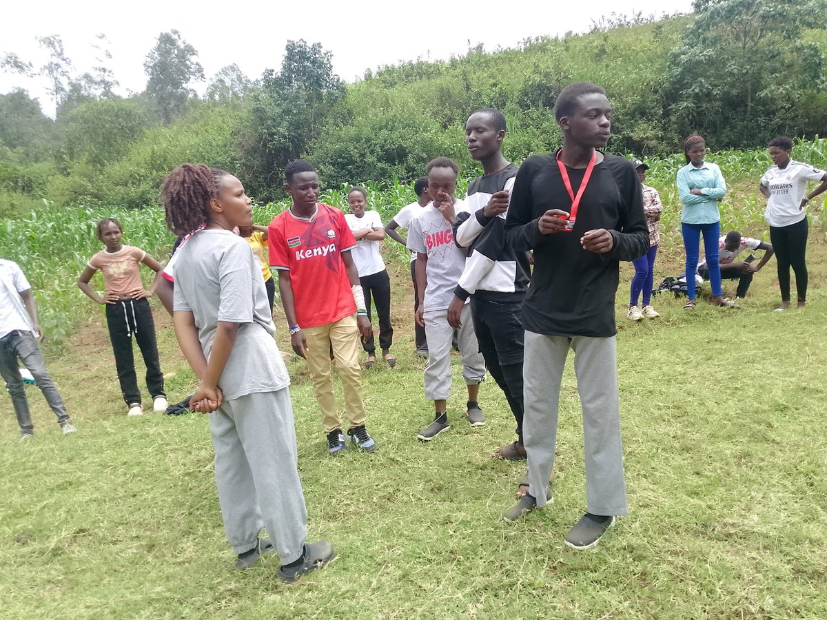 Otengaz's tweet photo. Rongo university Christian union members go on a hike at River Kuja and they get an opportunity to interact and have fun #rongouniversityphotojournalism https://t.co/eyApAprQax