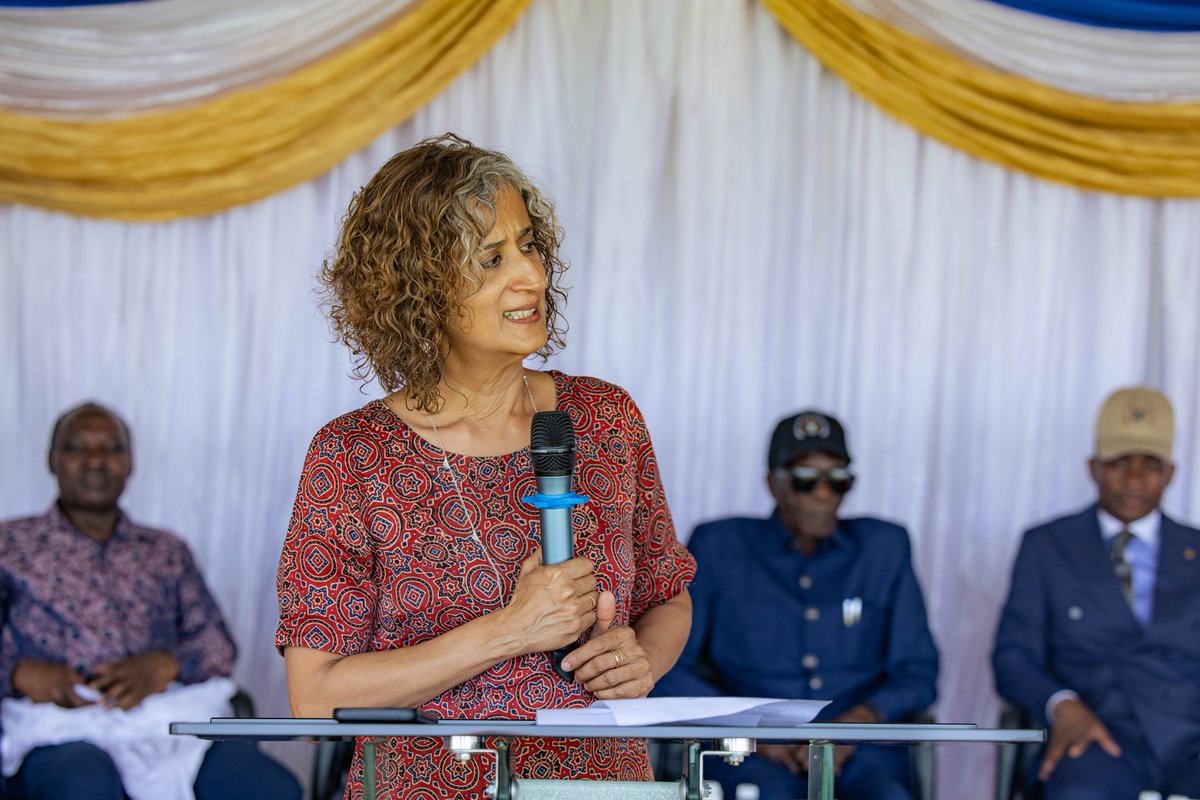 UNZimbabwe's tweet photo. #OneUN #Together4Zimbabwe Hon. Senator CZ Tawengwa, Minister of State for Provincial Affairs and Devolution for Harare Metropolitan Province and Hon. Senator Monica Mutsvangwa also planted trees at the @UNZimbabwe Tree planting held in the run up to #UNDay 2026 https://t.co/iuqVApcYPC