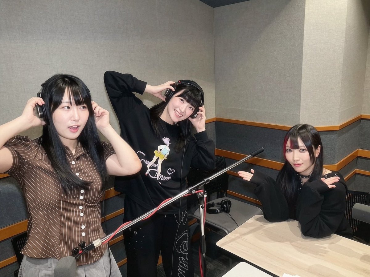 maki_itoh's tweet photo. 今日27時からの #カワミテ は‼️さくらら でございます‼️‼️‼️視聴率を取りにいくためだけにこの2人をオファーしました‼️‼️‼️
是非聴いてね📻💖💖

TOKYO FM 2026/10/20(火) 27:00-27:30 https://t.co/lMCh5byUAU https://t.co/lOOegsBILz