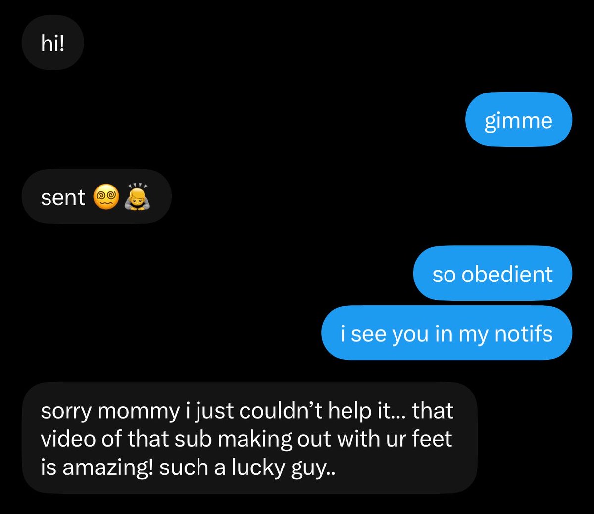 luckygrlambr's tweet photo. raise your hand if you wish you had a pretty girls foot in your face 🙋🏼‍♀️ https://t.co/oUQzcytNWi