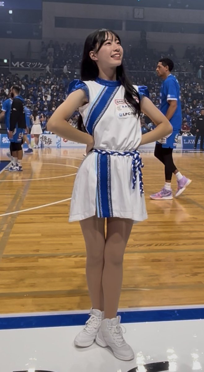 chantal0517's tweet photo. アクアのメンバーはみんなほんとにキラキラしてて可愛らしくて、そんな中でも特に好きなのがCHIKAHOちゃん。益々綺麗になって行くよね🥰

写真下手すぎてごめんなさい🙇‍♀️ほんとはこの1000万倍可愛いです🤩🤩背景にJとマルコを添えて😊 https://t.co/ioX5WwghZp