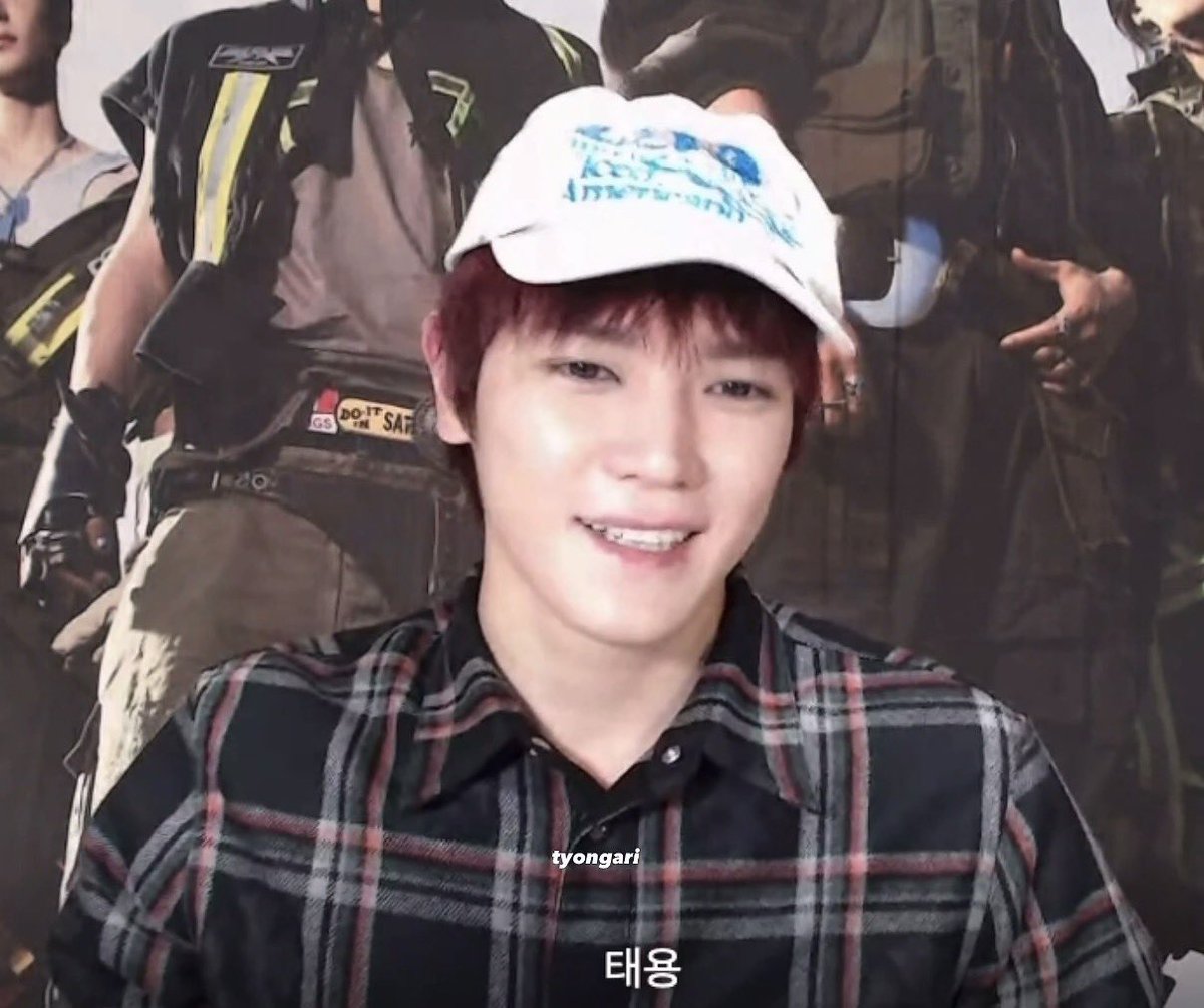 givemeaturtle's tweet photo. ไอแง้ดฟ้องฟคในคอลไซน์ว่าแทยงฮยองเอาเสื้อตัวเองไปใส่ นทยมาฟ้องกลับในบับเบิ้ลว่าน้องก็เอาเสื้อตัวเองไปเหมือนกัน เออๆ เอาๆ น้องตุวเลขสามขวบกันจริง https://t.co/riYqdrhTNc