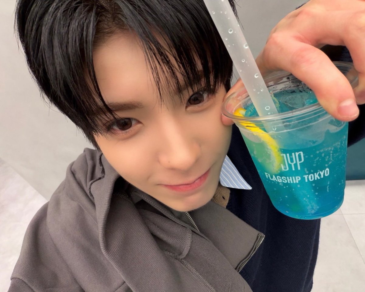 tomikii9's tweet photo. 오늘 토끼력 100%인거 확인 https://t.co/GwtEhxQVdn