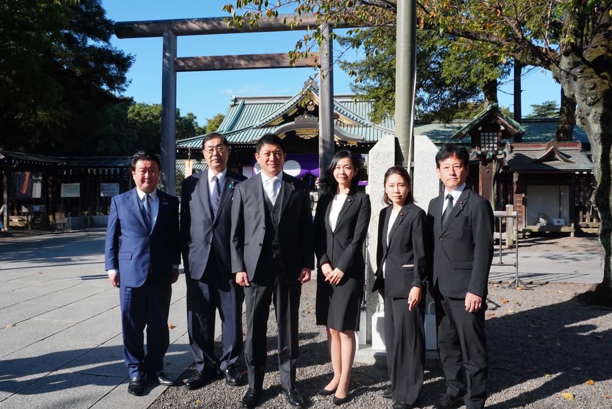 mizuho_umemura's tweet photo. 昨日までの3日間斎行された秋季例大祭に際し、みんなで靖国神社に参拝する国会議員の会にて昇殿参拝致しました。
先週はＡ級戦犯合祀の背景を描いたNHKスペシャルがOA。〝世の中にできるだけ詳らかに靖国神社のことを知っていただきたい〟と取材をお受けになった大塚海夫宮司の勇気に胸打たれました。 https://t.co/cP6rwTm6rQ
