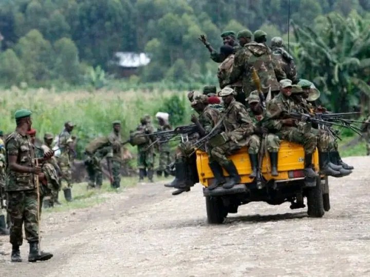 DOCTEURSAFARI's tweet photo. ‼️⭕URGENT 🚨
⭕🚨URGENT 🚨
#Sud_Kivu : le #FNR de Joseph #Kabila prend le contrôle de Munanira et Bideka après en avoir délogé les FARDC
Les combattants du Front national pour la refondation du Congo (FNR) ont pris le contrôle des localités de #Munanira et de #Bideka , dans la province du Sud-Kivu, après en avoir délogé les Forces armées de la République démocratique du Congo (FARDC) et leurs alliés, selon les informations rapportées.