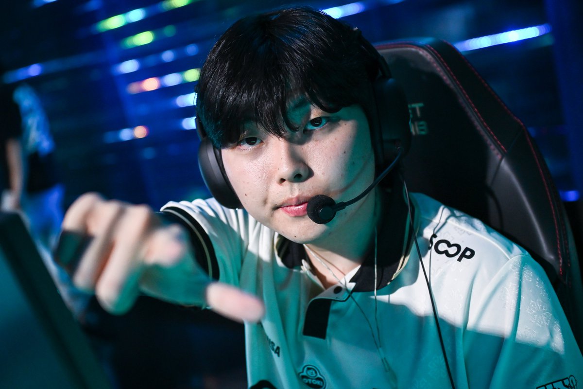 vctpacific's tweet photo. Ranked demon turned international winner. Happy birthday to @Karonvlrt! 🥳 https://t.co/c70xr2jQnk