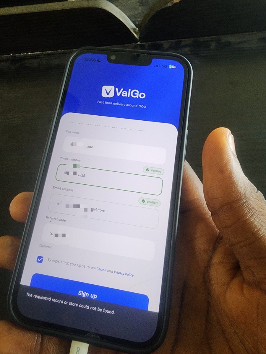 temy_topsy's tweet photo. Onboarding my fren to ValGo 

why haven't you downloaded ValGo yet?

check https://t.co/26RfCAT6oj joor!

get your favourite food at your doorstep in ago iwoye!!! https://t.co/a0lOunRUi0