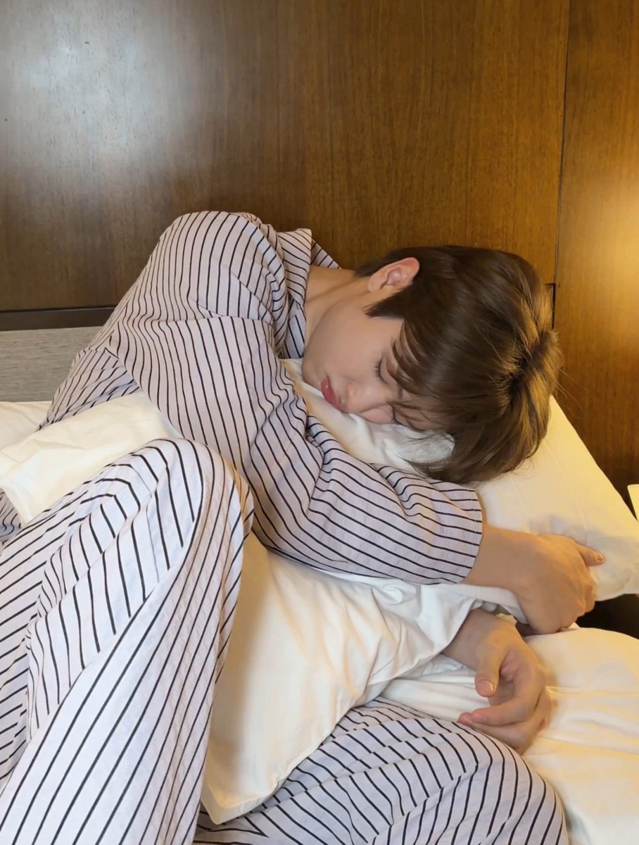 jsc_pics's tweet photo. 261020 riize x update with #sungchan 💤 https://t.co/nUYZjIYxnS